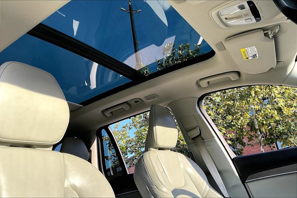 Certified 2023 Volvo XC90 T8 Ultimate AWD/4WD image 23