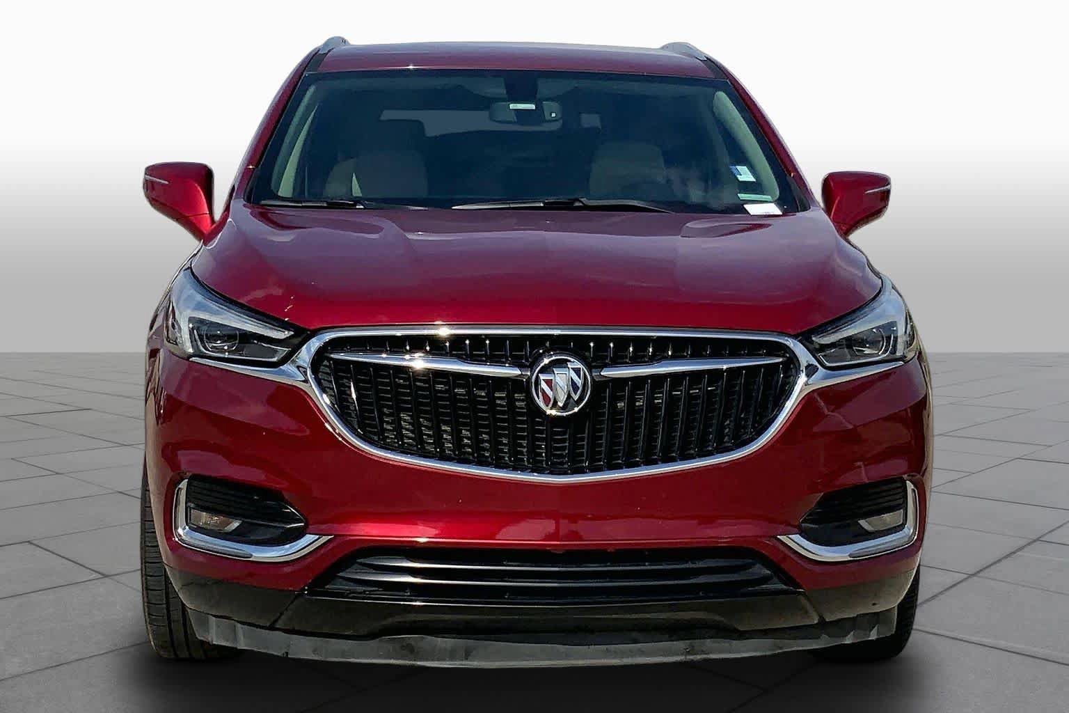 Used 2020 Buick Enclave Essence w/ LPO, Touring Package FWD image 4