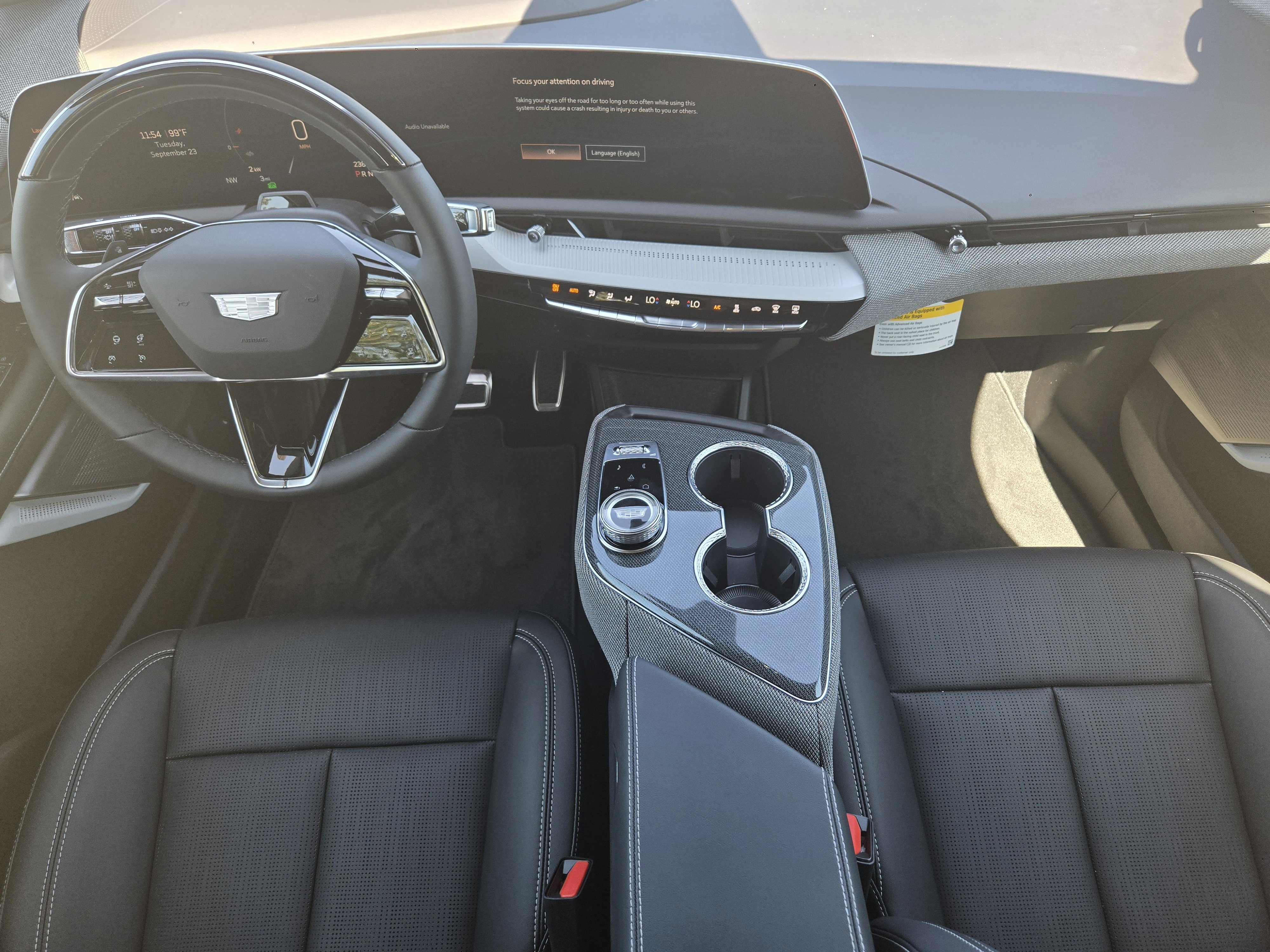 New 2025 Cadillac Optiq Luxury 2 image 19