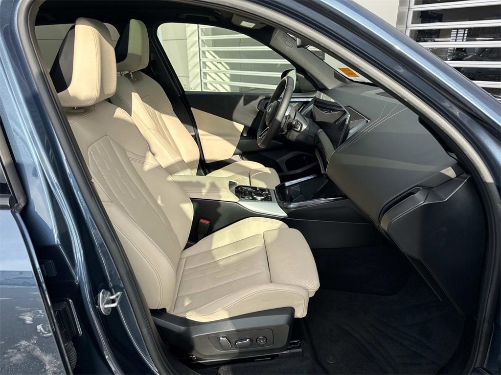 Used 2025 BMW X3 xDrive30i w/ M Sport Package image 9