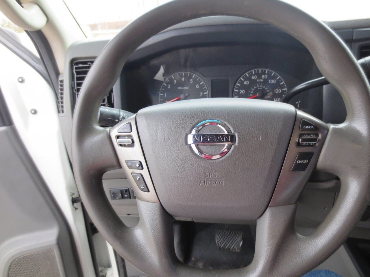 Used 2015 Nissan NV 2500 SL w/ Technology Package image 11