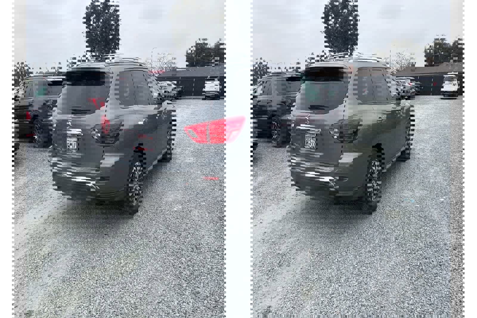 Used 2020 Nissan Pathfinder S image 7