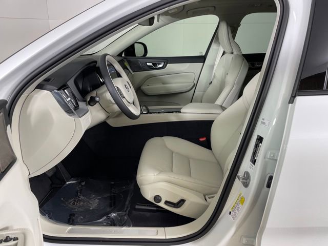 Certified 2024 Volvo XC60 T8 Plus w/ Protection Package AWD/4WD image 4