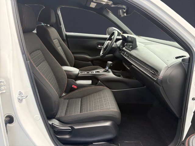 Certified 2025 Honda HR-V Sport image 15