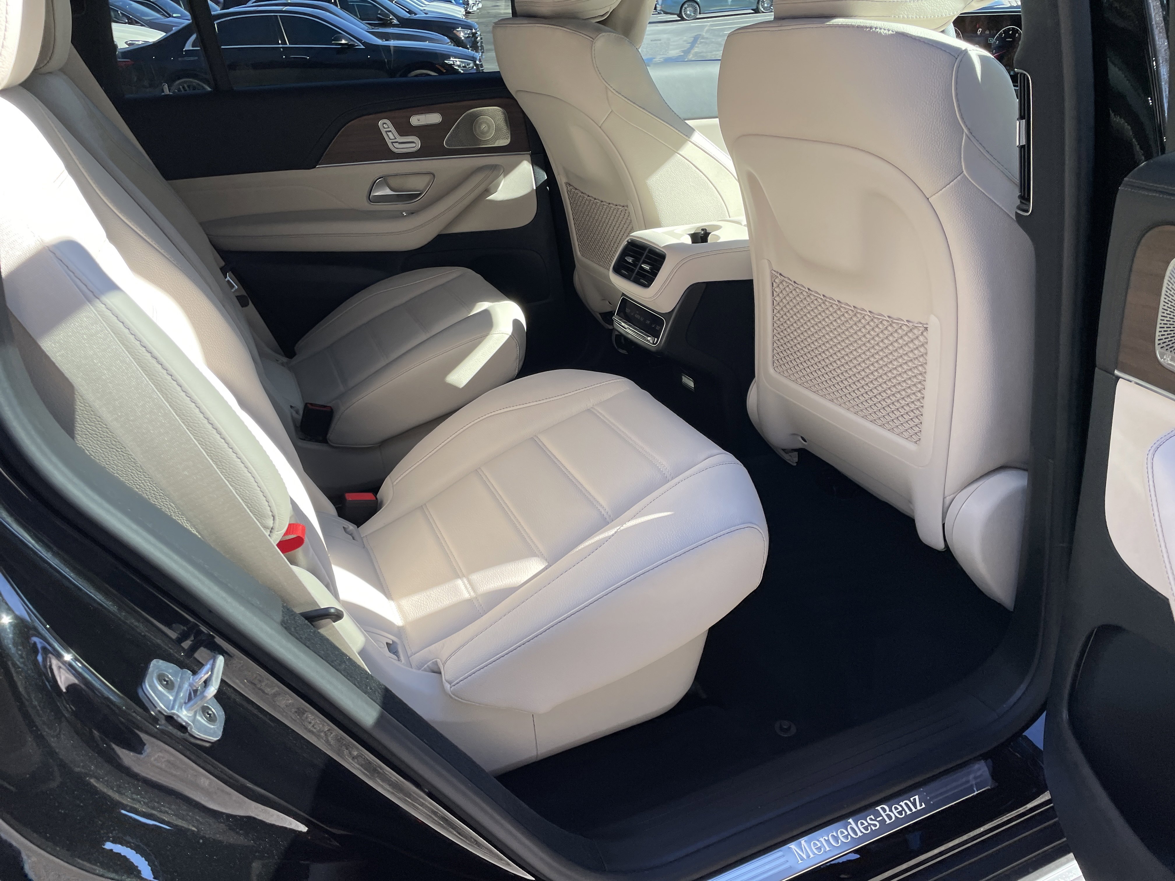 New 2026 Mercedes-Benz GLS 580 4MATIC image 41