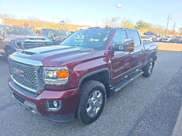 Used 2017 GMC Sierra 3500 Denali w/ Duramax Plus Package AWD/4WD image 6