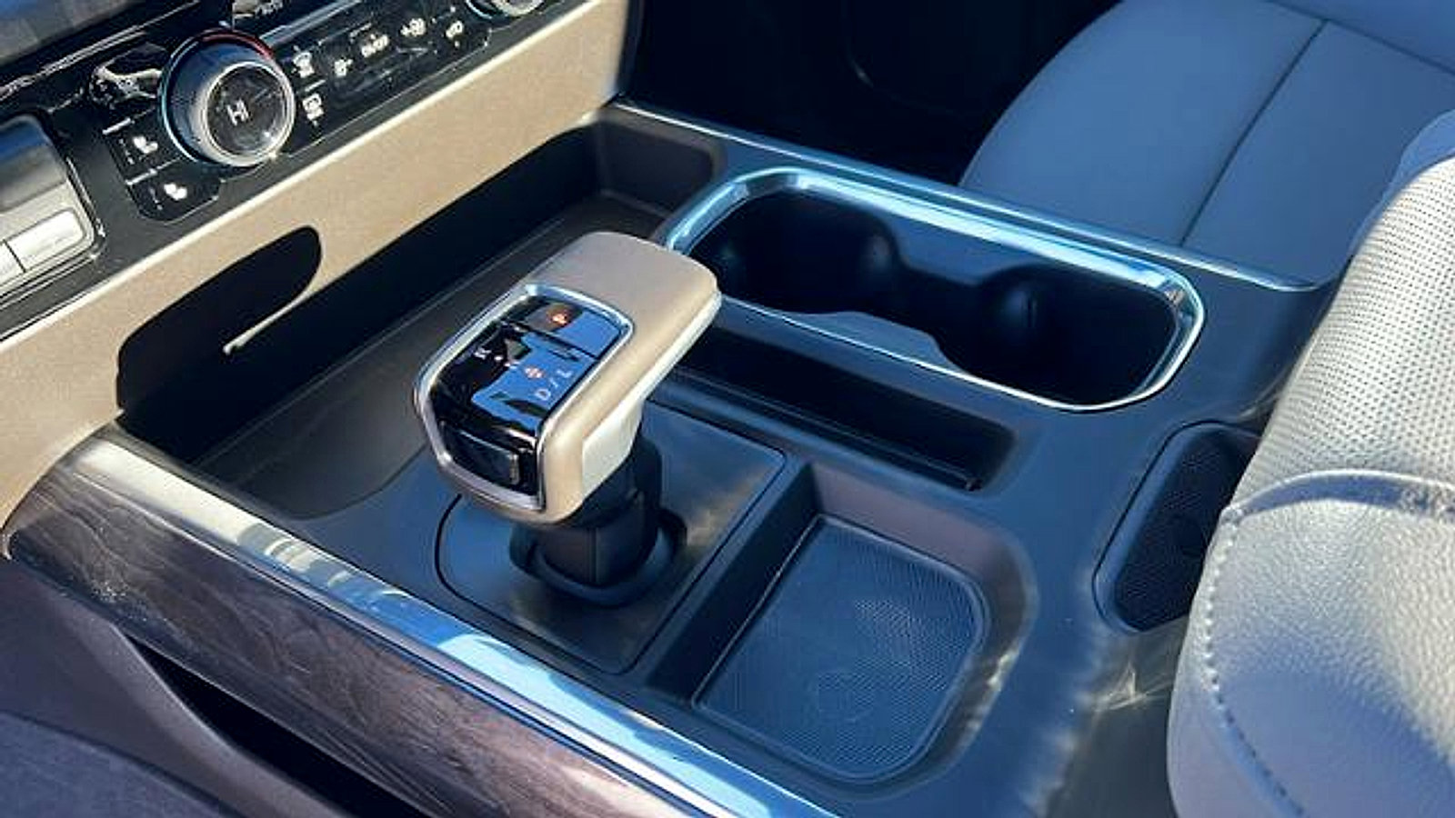 New 2026 Chevrolet Silverado 1500 LTZ w/ LTZ Premium Package image 22