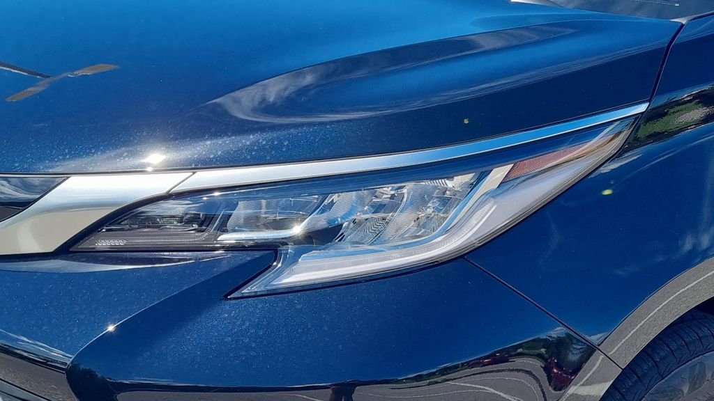 New 2026 Toyota Sienna Limited FWD image 27