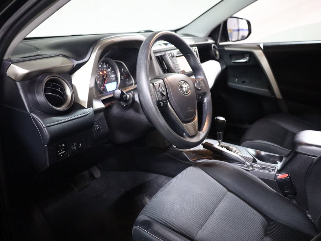 Used 2014 Toyota RAV4 XLE AWD/4WD image 35