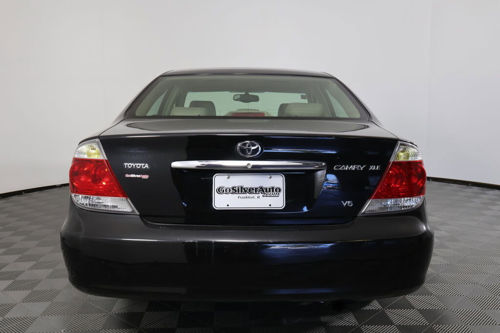 Used 2005 Toyota Camry XLE image 5