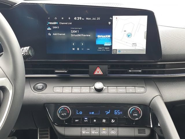 Certified 2025 Hyundai Elantra SEL FWD image 12