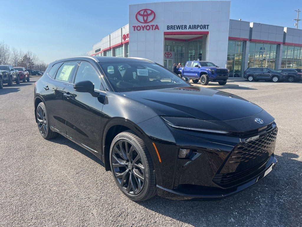 New 2025 Toyota Crown Signia video 2