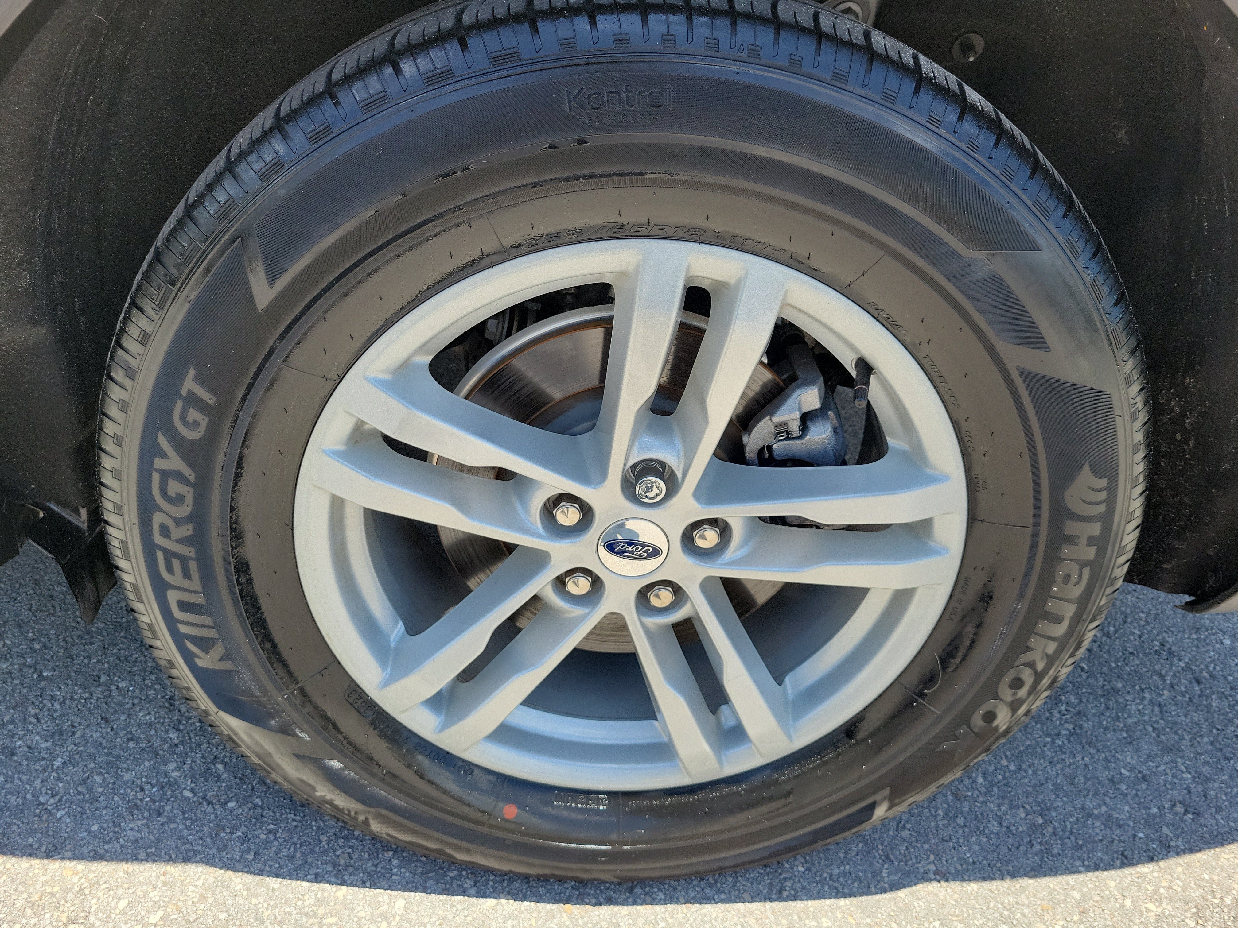 Used 2023 Ford Explorer XLT w/ Equipment Group 202A RWD image 31