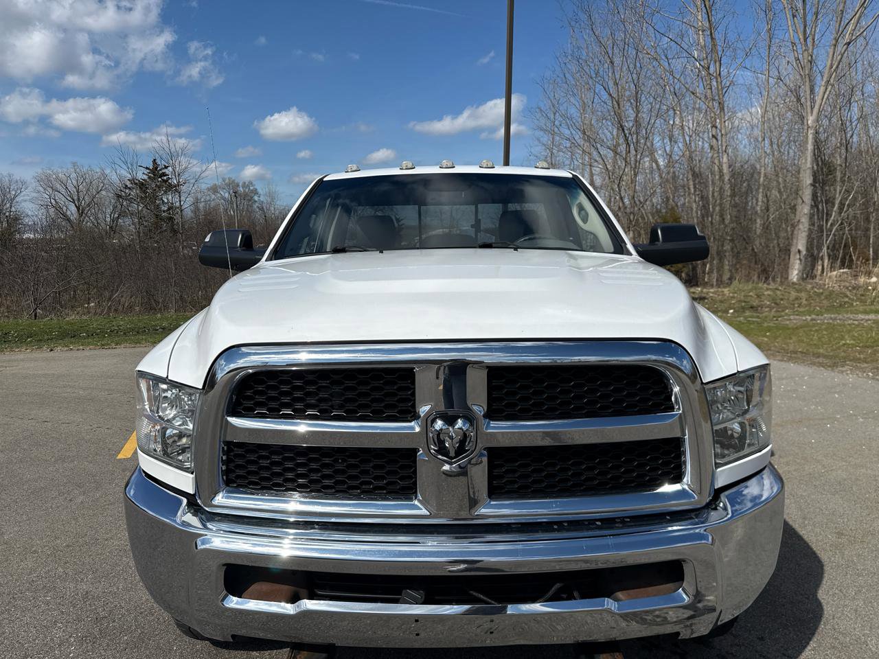 Used 2018 RAM 3500 Tradesman w/ Chrome Appearance Group AWD/4WD image 2