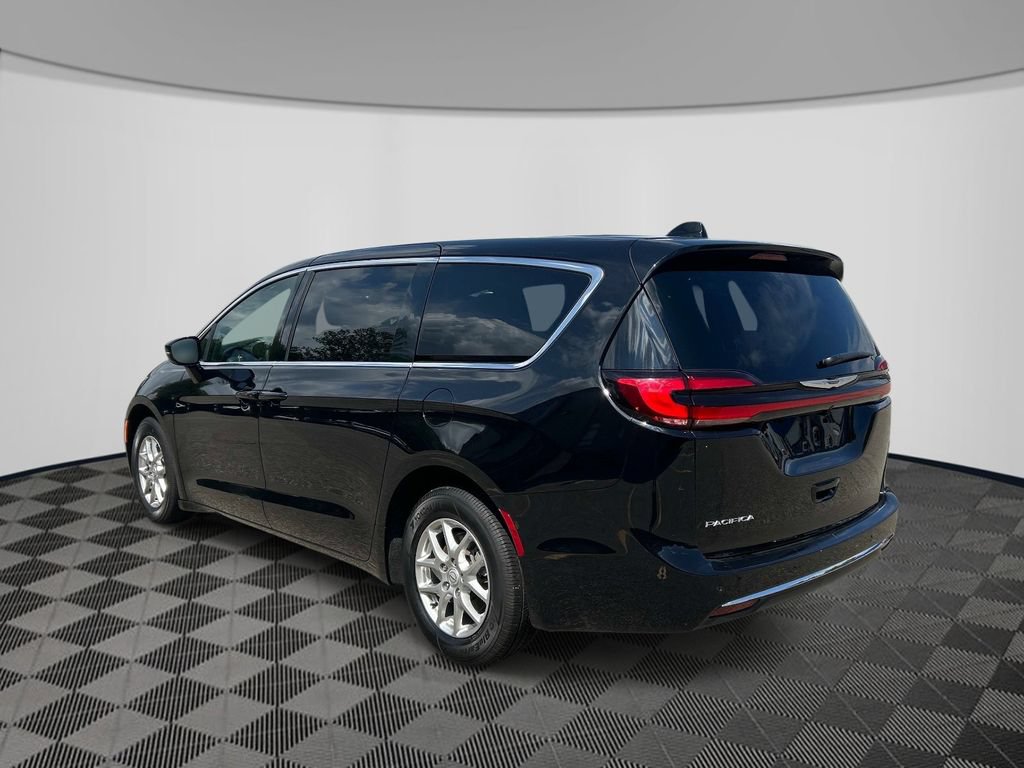 Used 2026 Chrysler Pacifica Select FWD video 3