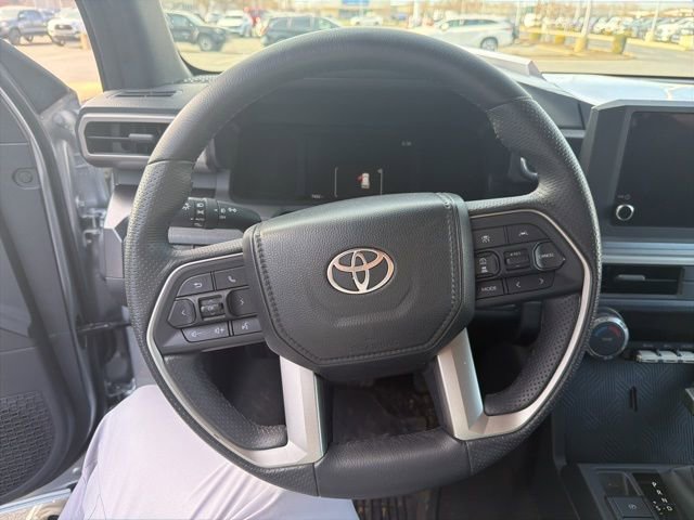 Used 2025 Toyota 4Runner SR5 image 18