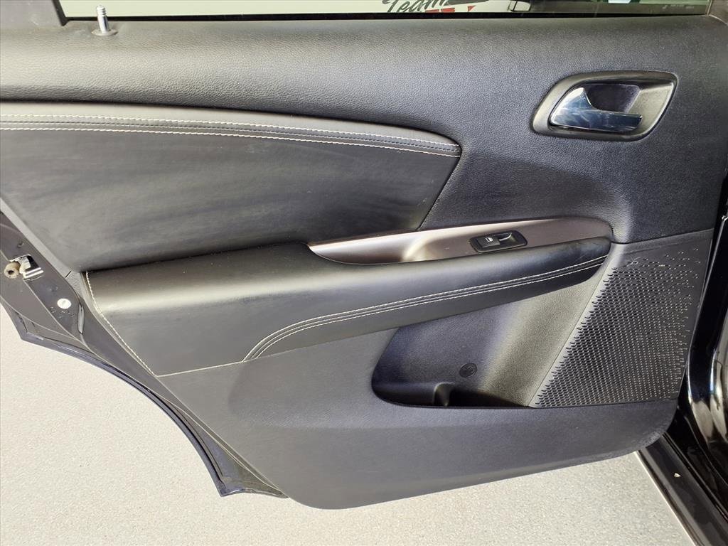 Used 2015 Dodge Journey Crossroad w/ Flexible Seating Group image 25