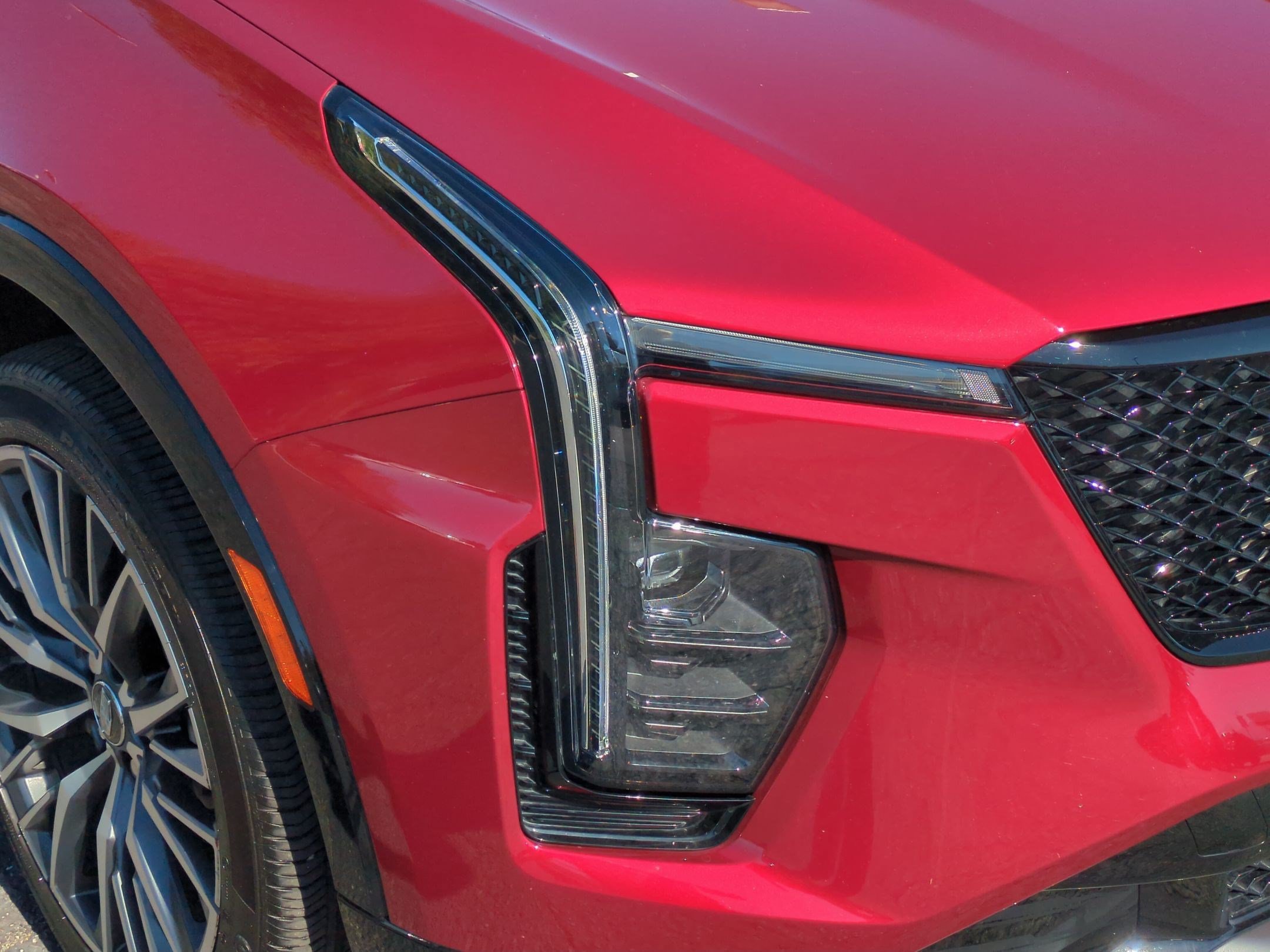 Certified 2024 Cadillac XT4 Sport AWD/4WD image 11
