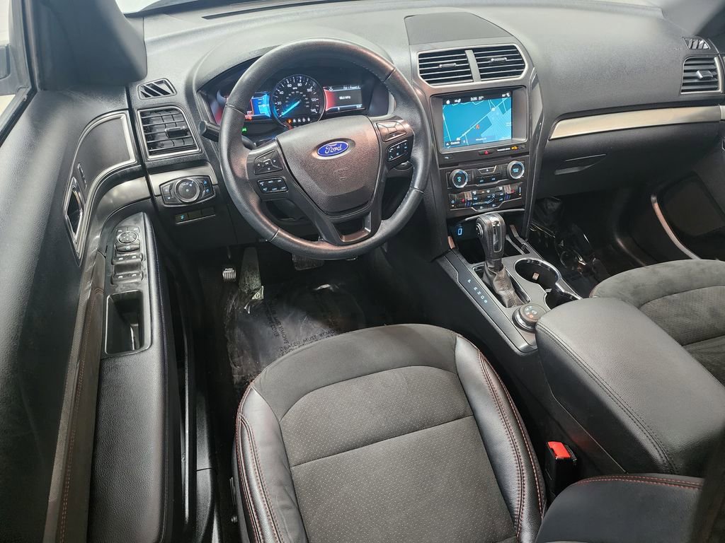 Used 2018 Ford Explorer XLT w/ Equipment Group 202A image 30