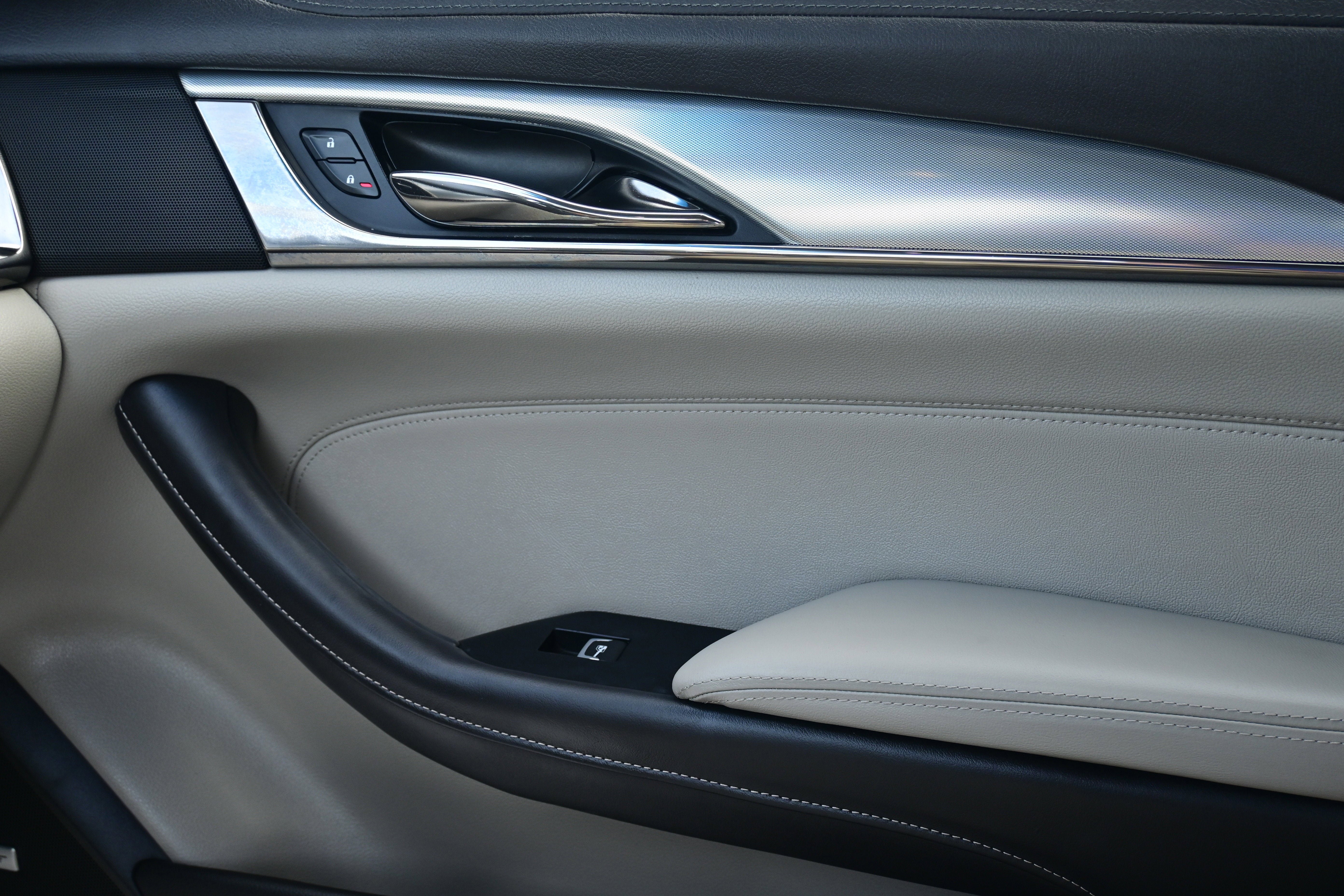 Used 2019 Cadillac CTS Luxury image 25