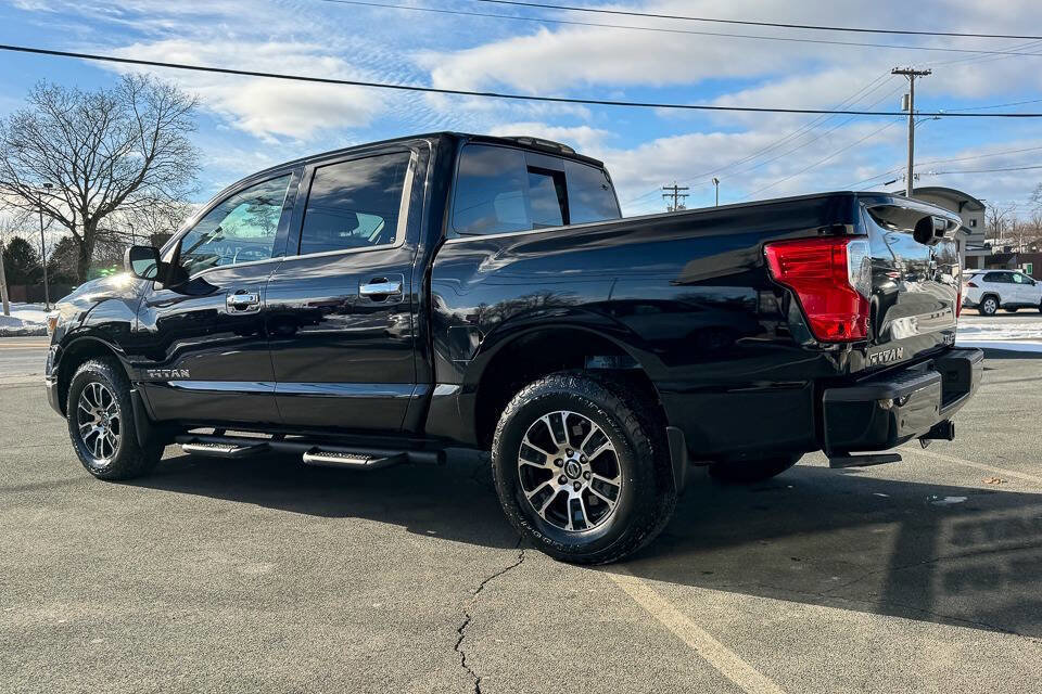 Used 2021 Nissan Titan SV w/ Accessory Utility Package image 6