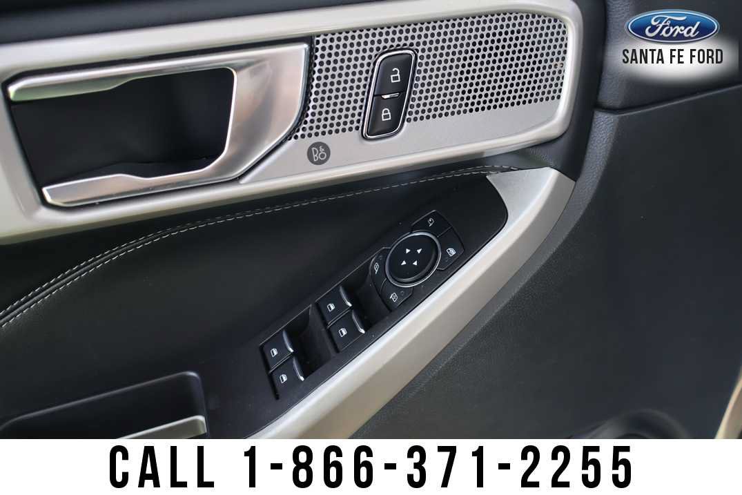 Used 2024 Ford Explorer Limited RWD image 9
