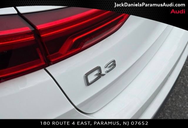 Used 2024 Audi Q3 2.0T Premium w/ Convenience Package AWD/4WD image 18