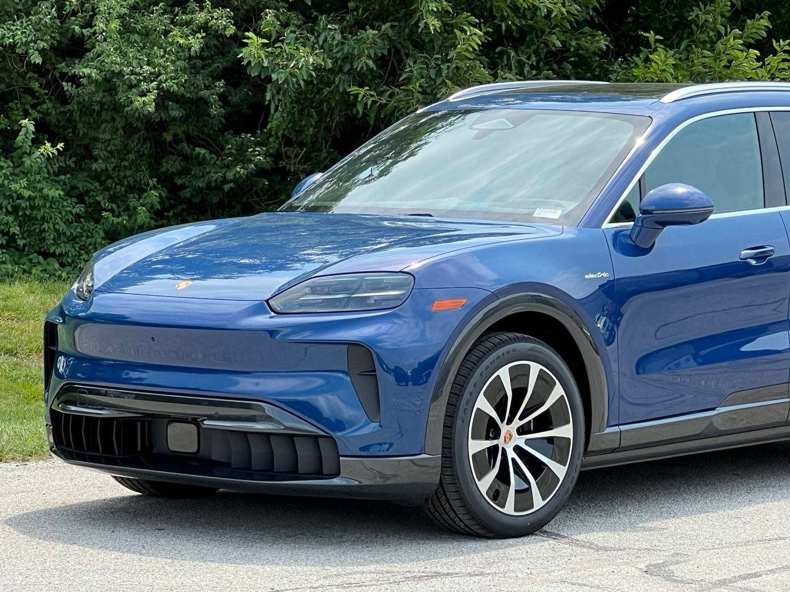 New 2026 Porsche Cayenne Electric AWD/4WD image 11