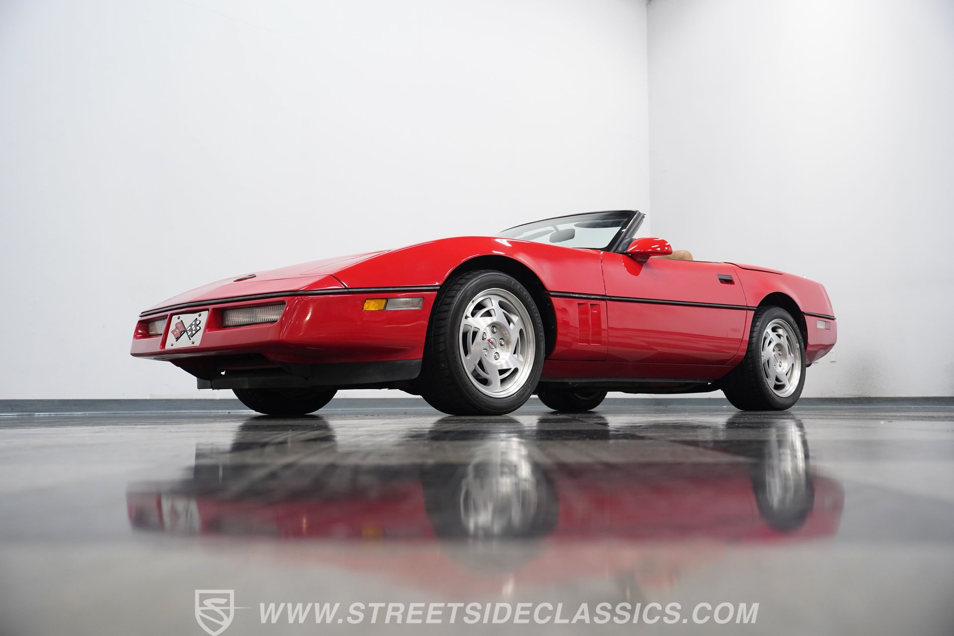 Used 1990 Chevrolet Corvette Convertible RWD image 22