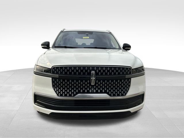 Used 2025 Lincoln Navigator Reserve AWD/4WD image 8