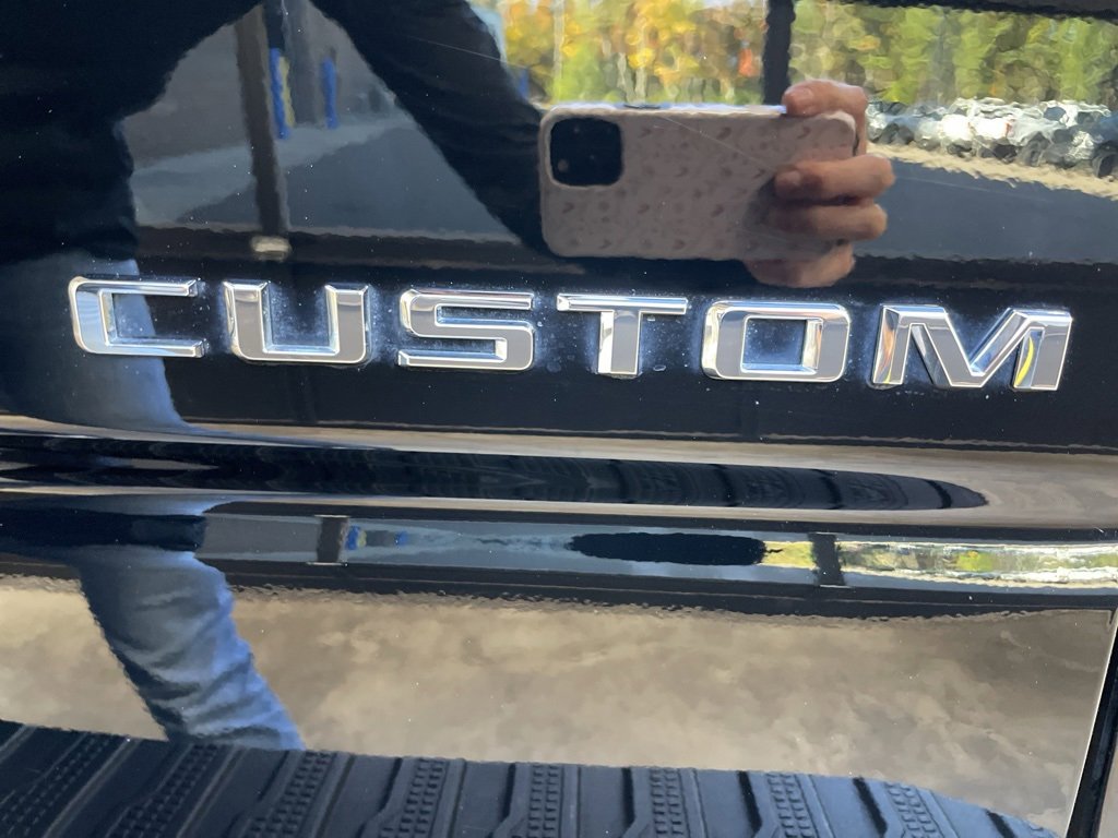 Used 2022 Chevrolet Silverado 1500 Custom image 8