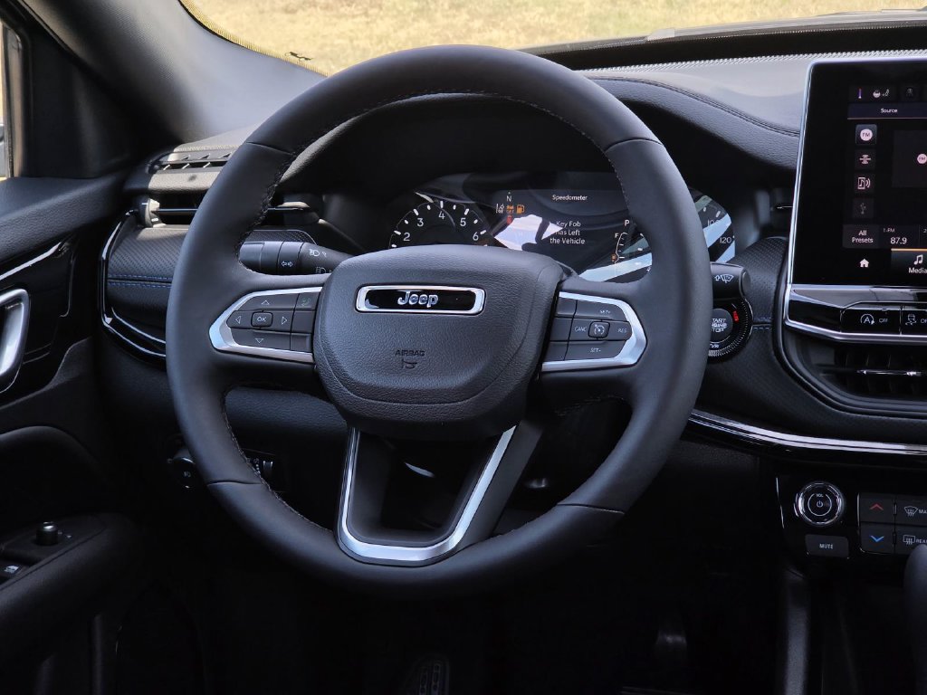 New 2026 Jeep Compass Latitude AWD/4WD image 17
