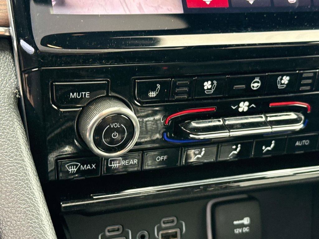 Used 2023 Jeep Grand Cherokee Summit image 40