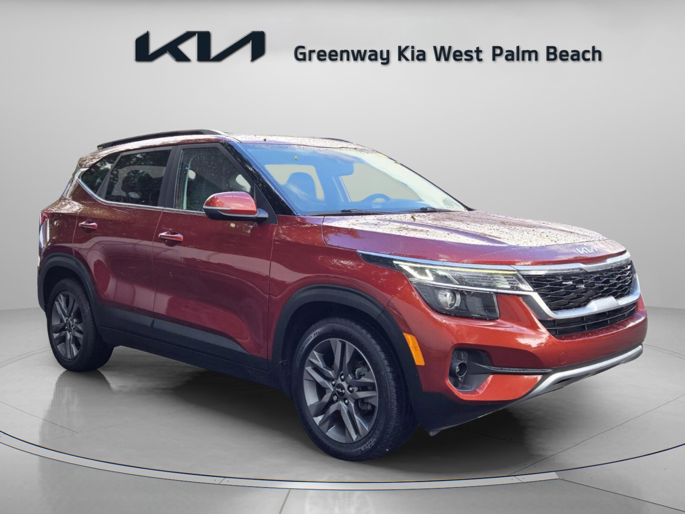 Used 2023 Kia Seltos S w/ Navigation Package image 1