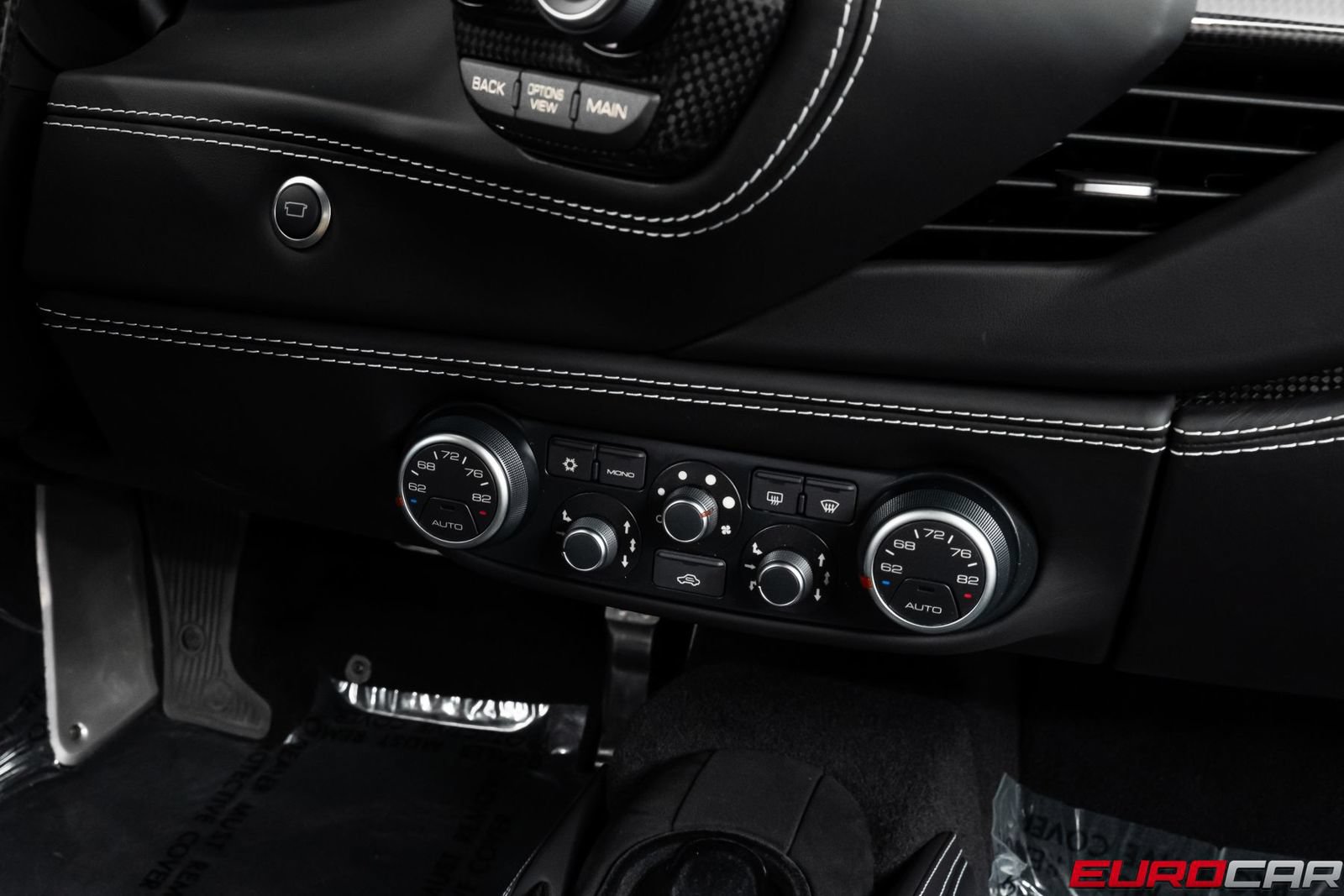 Used 2018 Ferrari 488 GTB RWD image 33