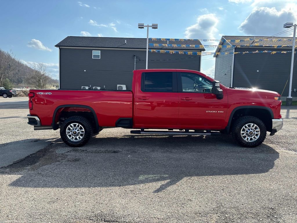 Used 2025 Chevrolet Silverado 2500 LT w/ Safety Package AWD/4WD image 6
