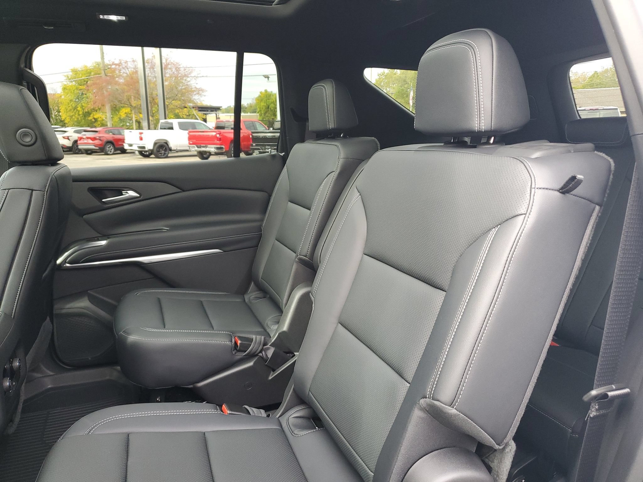 New 2027 Chevrolet Traverse LT w/ Driver Confidence Package AWD/4WD image 10