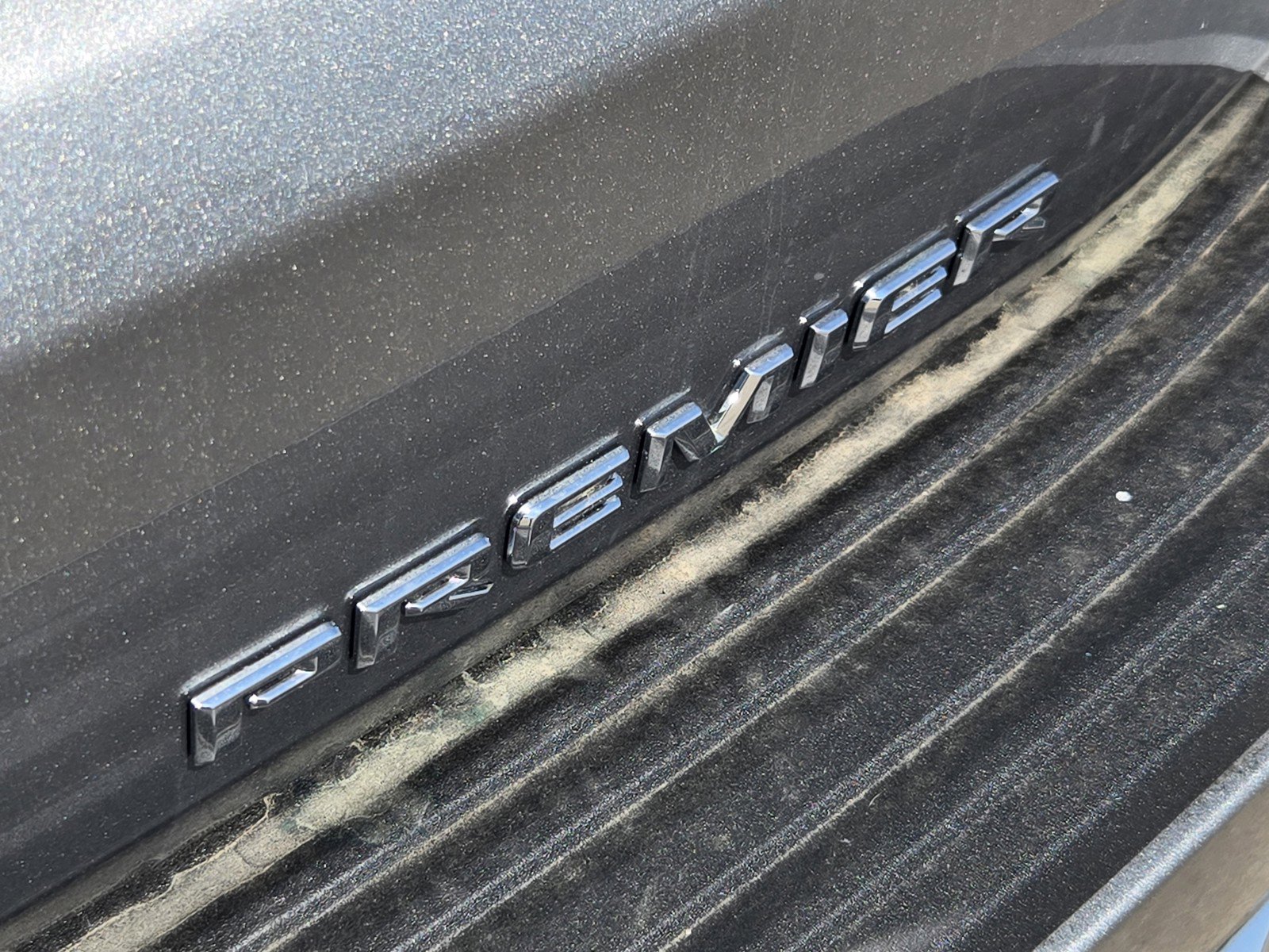 New 2026 Chevrolet Suburban Premier image 7