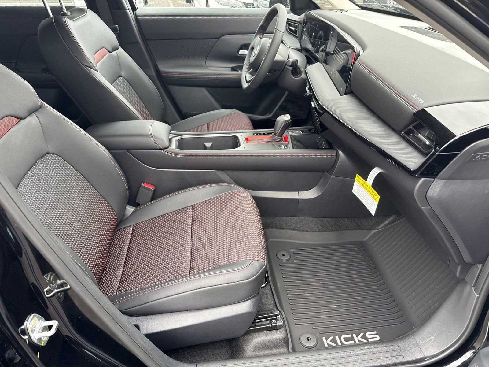 New 2026 Nissan Kicks SR w/ Illumination Package image 9