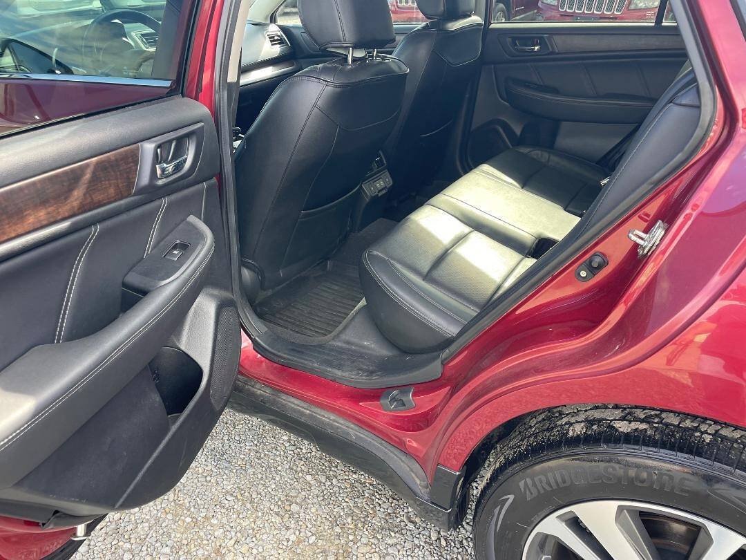 Used 2019 Subaru Outback 3.6R Limited AWD/4WD image 11