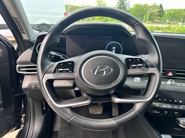 Used 2023 Hyundai Elantra SEL w/ Convenience Package FWD image 15