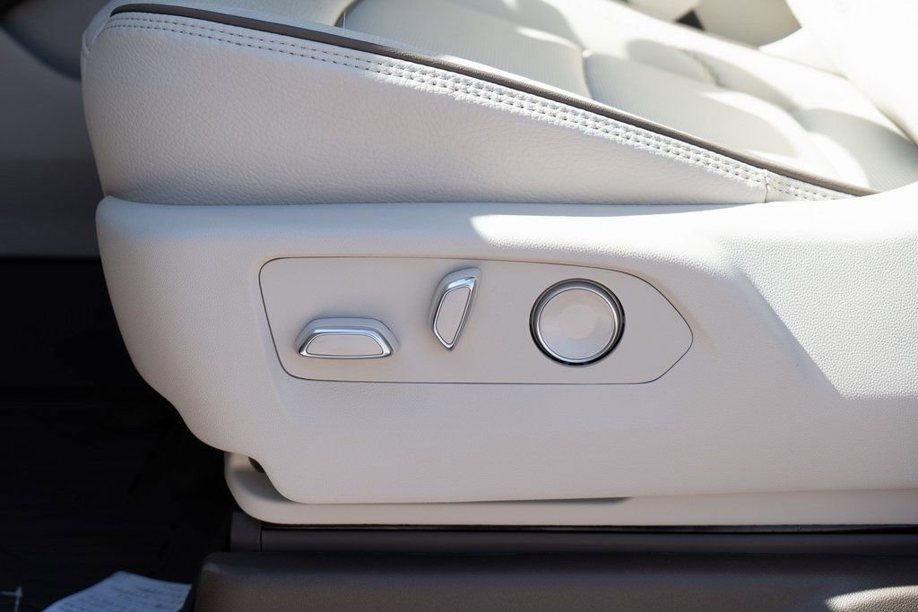 New 2026 GMC Yukon XL Denali w/ Denali Reserve Package image 21