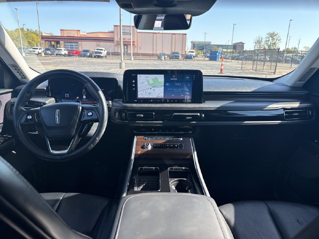Used 2025 Lincoln Aviator Reserve w/ Jet Appearance Package AWD/4WD image 15