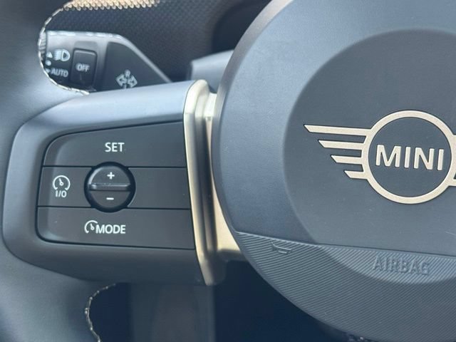 Used 2026 MINI Cooper 4-Door Hardtop FWD image 21