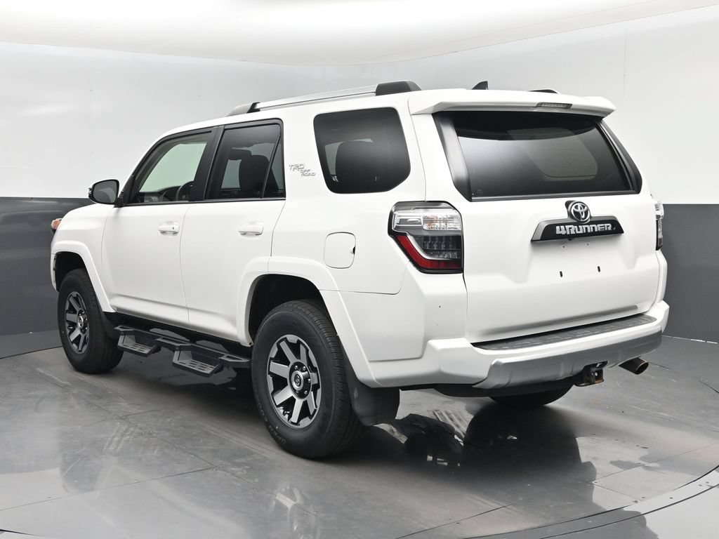Used 2018 Toyota 4Runner TRD Off-Road Premium AWD/4WD image 4
