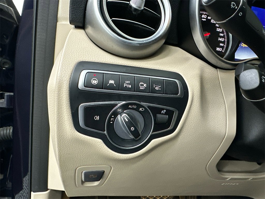 Used 2019 Mercedes-Benz GLC 300 GLC 300 Coupe image 34