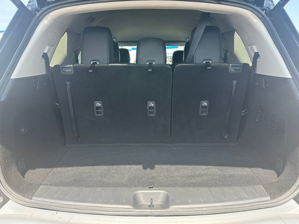 Used 2025 Nissan Pathfinder SL AWD/4WD image 21