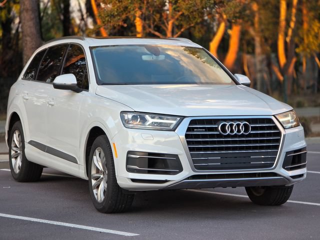 Used 2017 Audi Q7 3.0T Premium AWD/4WD image 4