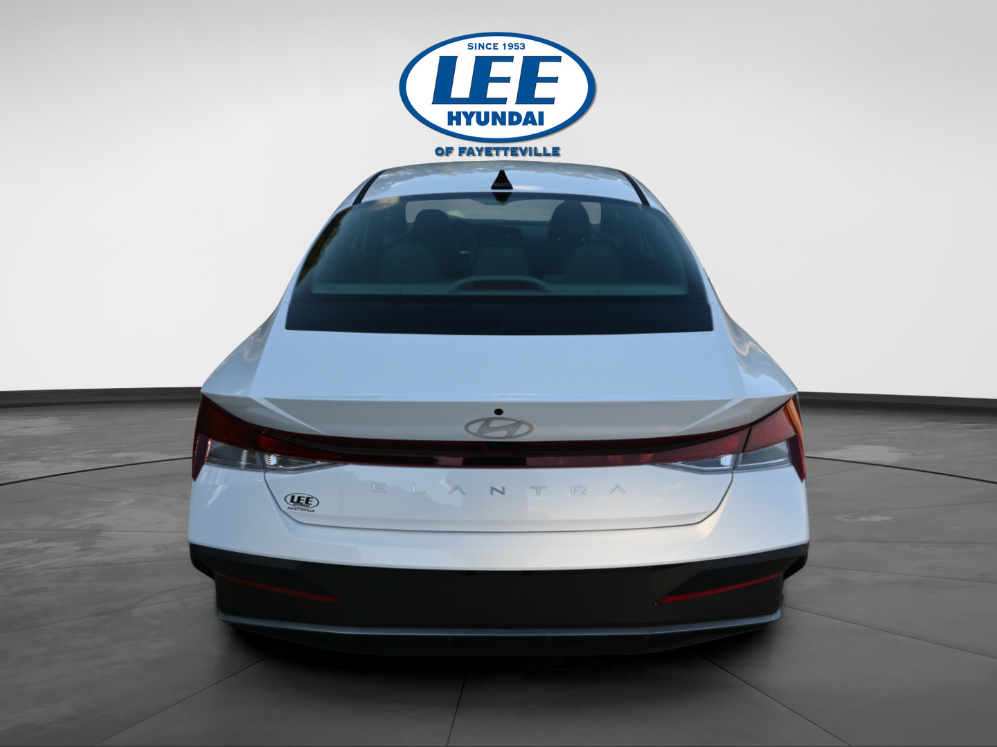 Certified 2025 Hyundai Elantra SE FWD image 4