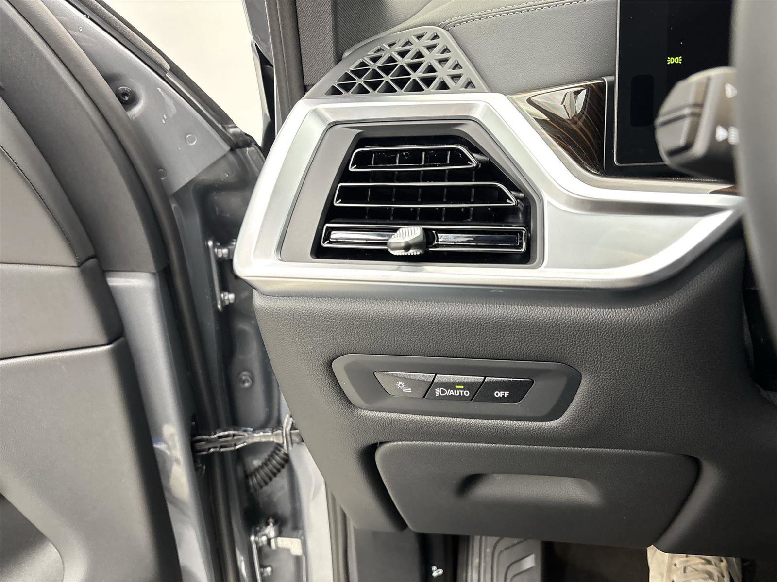 New 2026 BMW X5 xDrive40i image 31